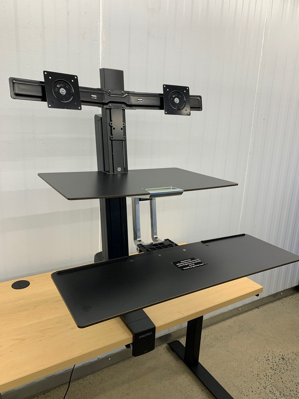 Ergotron WorkFit-S, Dual Workstation with Worksurface