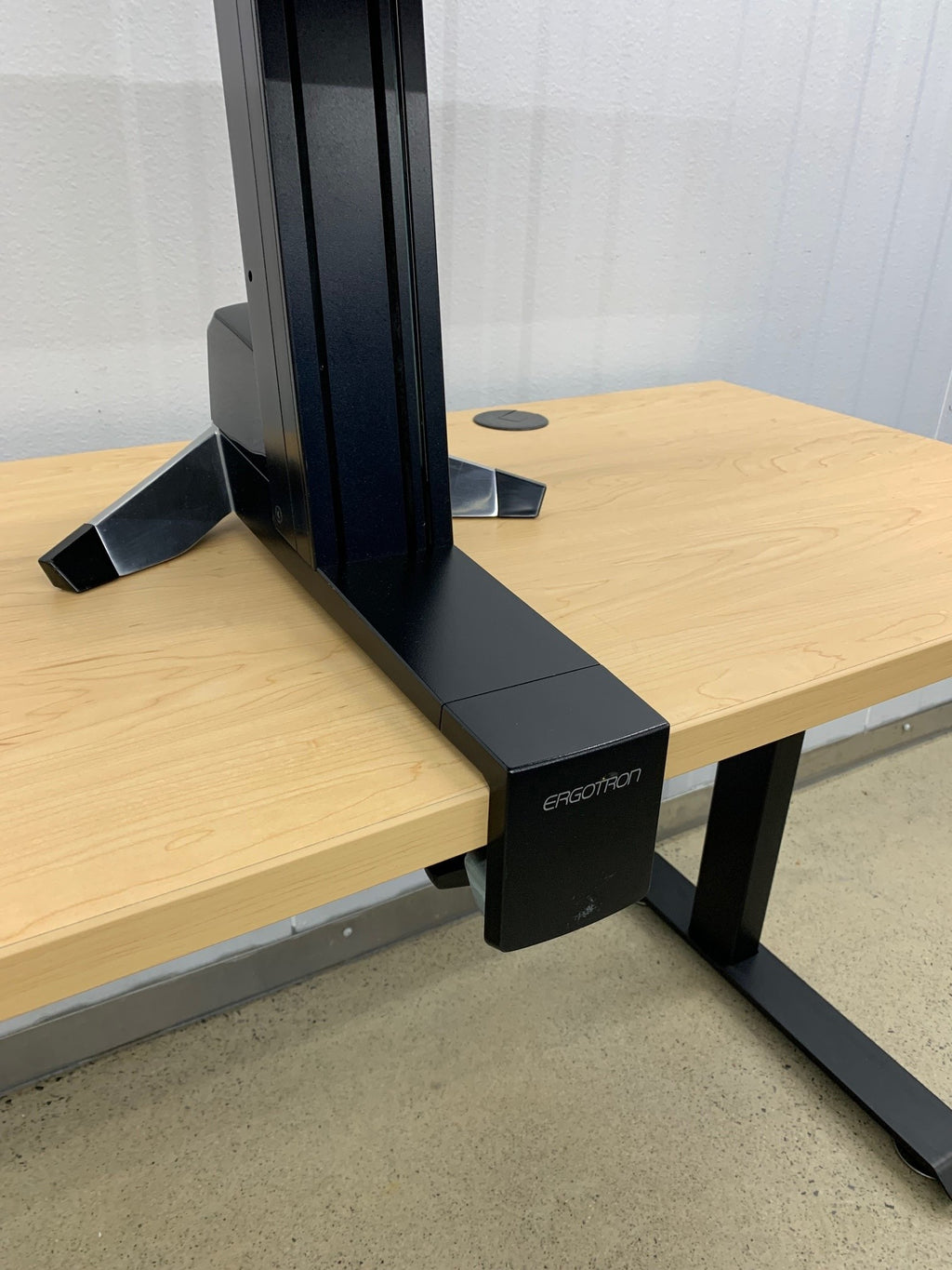 Ergotron WorkFit-S, Dual Workstation with Worksurface