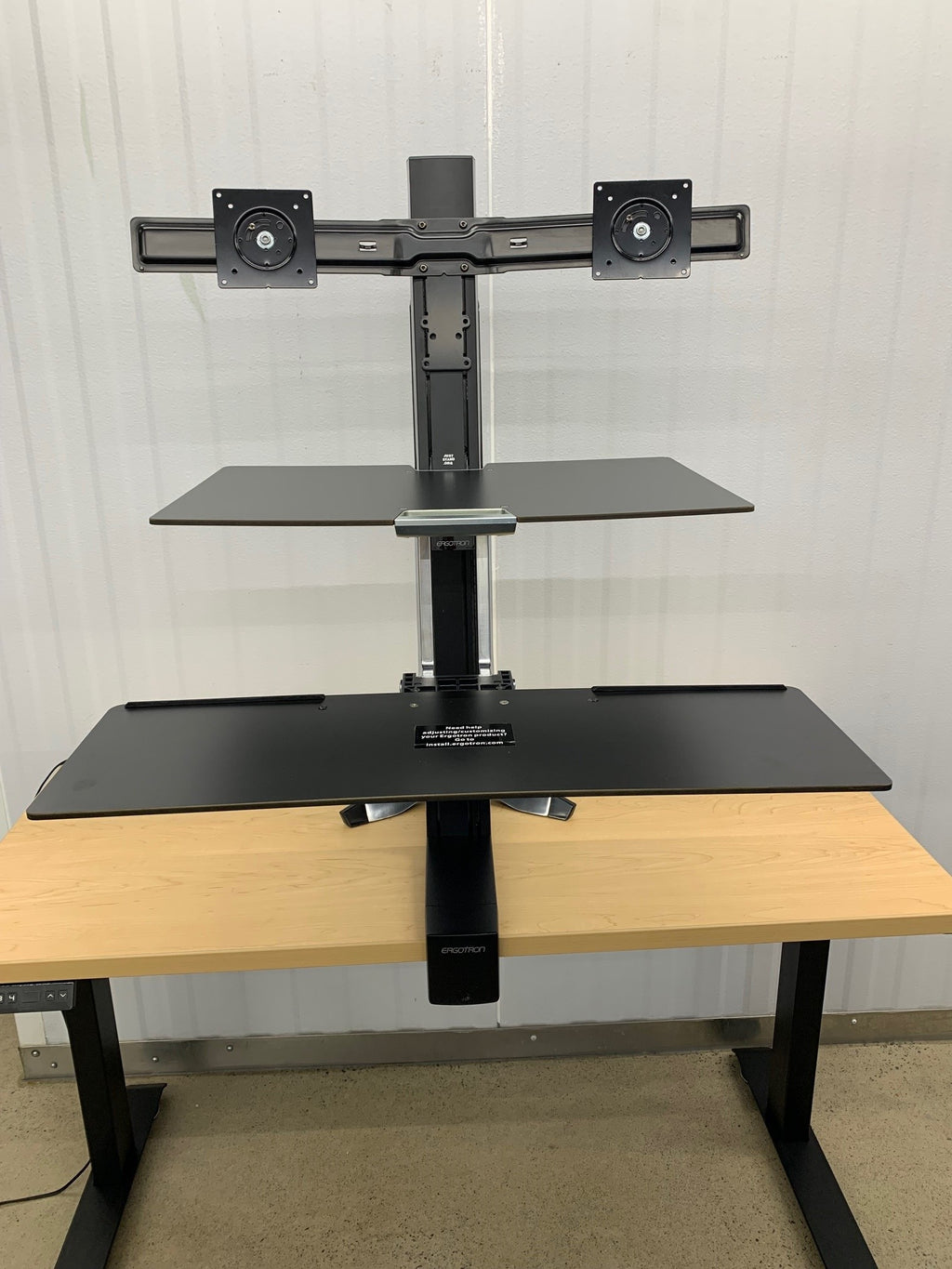 Ergotron WorkFit-S, Dual Workstation with Worksurface