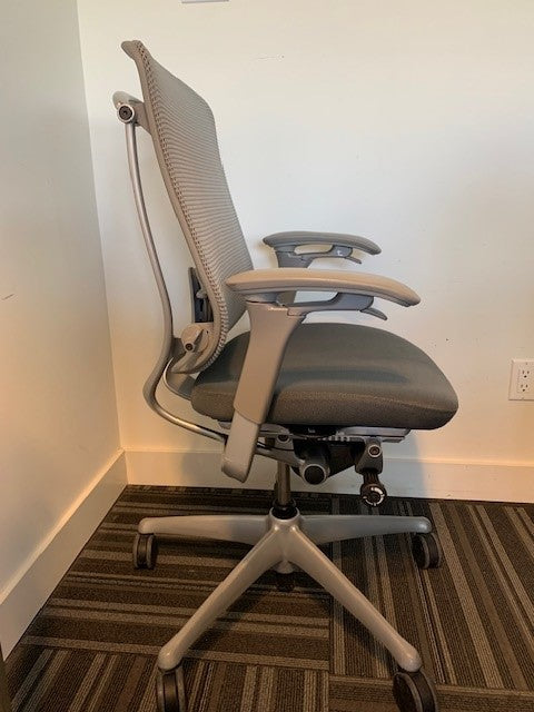 Teknion Contessa (250 available)