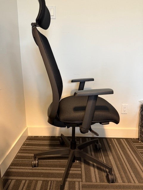 Allseating L1024 with head rest