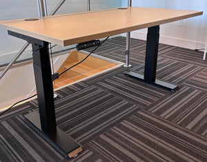 ISE Desk 30 x 48 Maple Surface with Black Legs